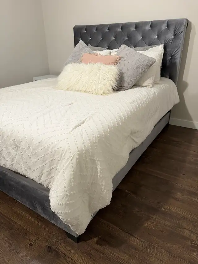 Queen bed