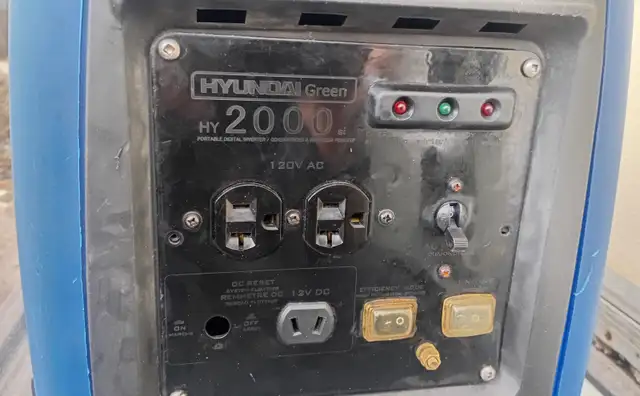 Hyundai Inverter Generator 2200/2000watt 125cc - Photo 2