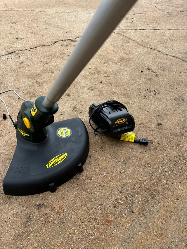 Lawn trimmer - Photo 3