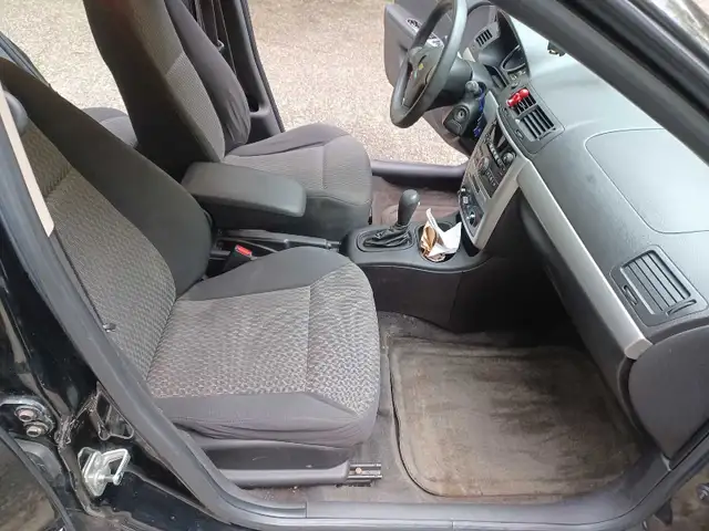 2009 Chevrolet Cobalt LT Low  171,000 Kms Cheap On Gas - Photo 5