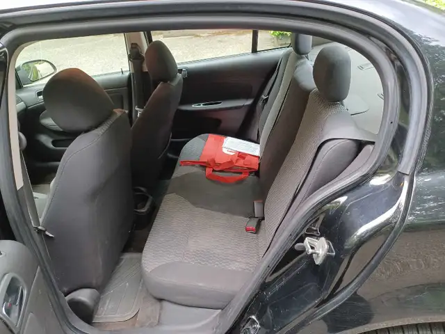 2009 Chevrolet Cobalt LT Low  171,000 Kms Cheap On Gas - Photo 8
