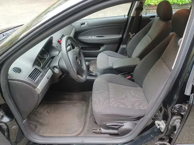 2009 Chevrolet Cobalt LT Low  171,000 Kms Cheap On Gas - Photo 10