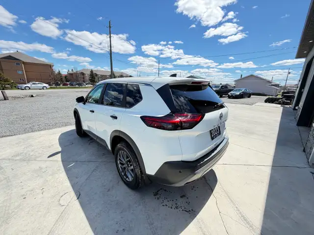 2023 NISSAN ROGUE S AWD  ONLY 29,000KMS  CERTIFIED   FINANCIN - Photo 3