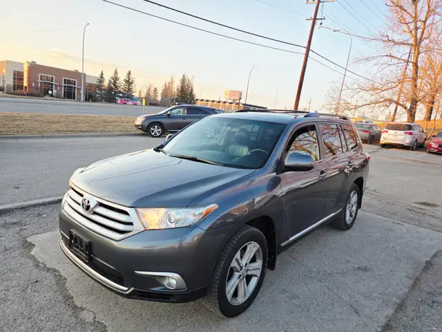 2013 Toyota Highlander One Owner Backup Camera Leather Heated Se
