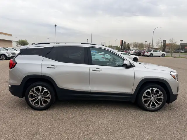 2020 GMC Terrain SLT 2.0L AWD - Photo 9