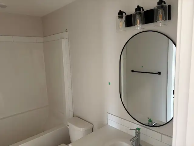 Brand New - 3 Bedroom, 2 Baths, with Garage - Photo 4