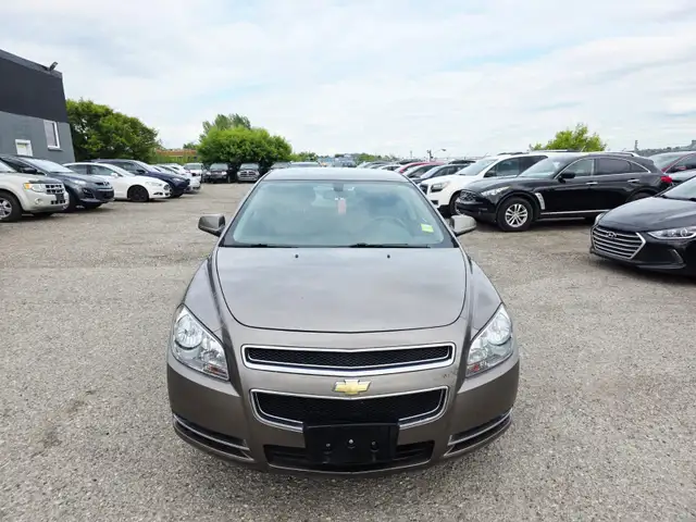 2011 Chevrolet Malibu LT Platinum Edition Clean Carfax Power Sea - Photo 2
