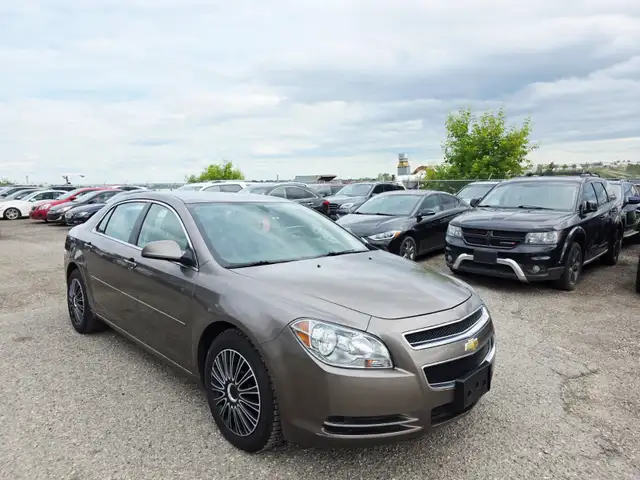 2011 Chevrolet Malibu LT Platinum Edition Clean Carfax Power Sea - Photo 3