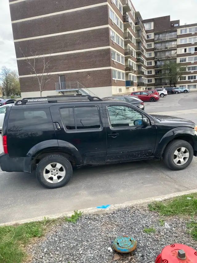 2006 Nissan Pathfinder S - Photo 2