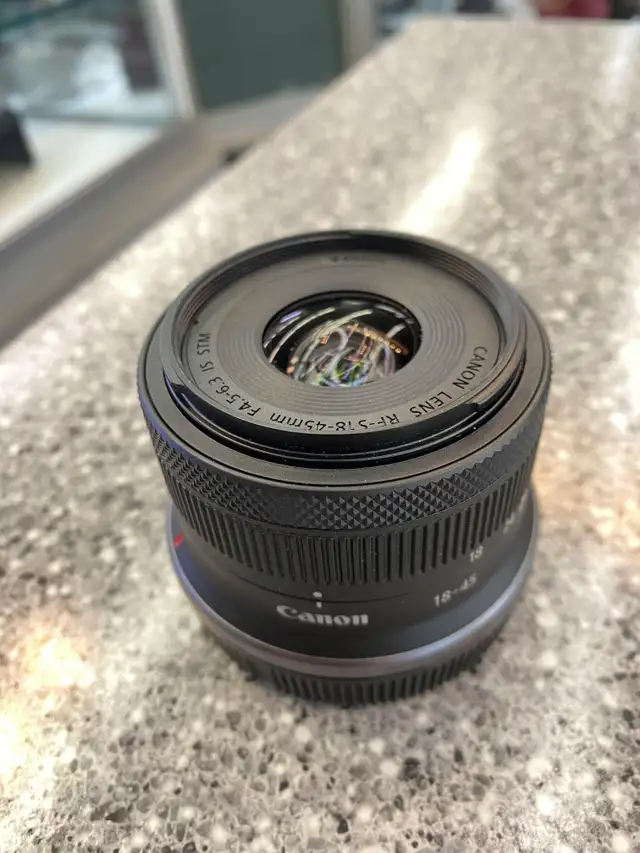 Canon 18–45mm Zoom Lens (f/4.5–6.3) - Photo 2