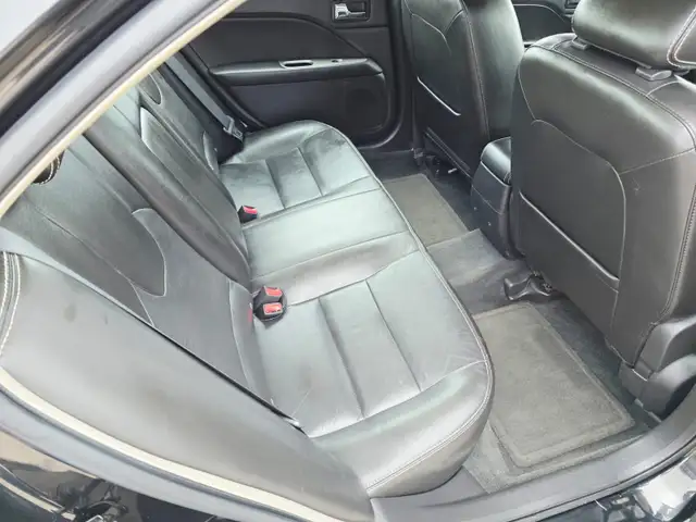 2010 Ford Fusion SEL Leather Power Seats No Accidental Claims - Photo 10