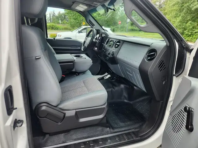 2012 Ford F 350 XL - Photo 14