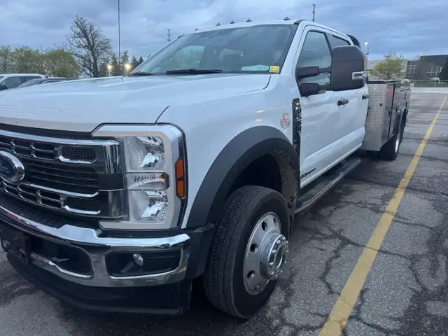 2025 Ford Super Duty F-550 DRW F-550 Service Box Truck