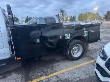 2025 Ford Super Duty F-550 DRW F-550 Service Box Truck - Photo 3