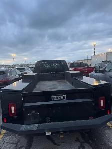 2025 Ford Super Duty F-550 DRW F-550 Service Box Truck - Photo 5