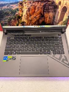 Asus ROG Strix G16 Gaming Laptop - Photo 4