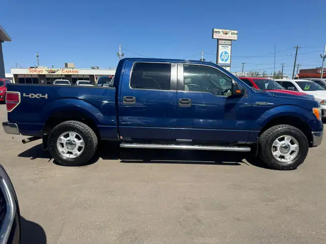 2011 FORD F-150 CREW XLT 5.0L 4X4 / ACCIDENT FREE - ONE OWNER - Photo 7
