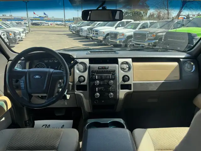 2011 FORD F-150 CREW XLT 5.0L 4X4 / ACCIDENT FREE - ONE OWNER - Photo 10
