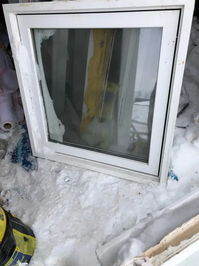 vinyl windows and steel doors - Photo 8