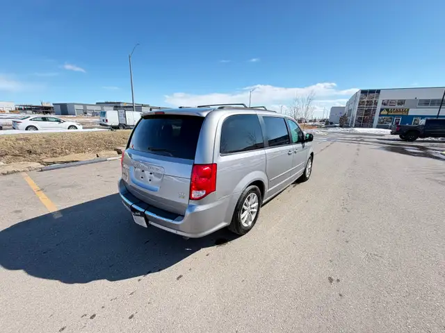 2017 Dodge Grand Caravan SXT • 7 Passenger • Stow 'n Go • New Ti - Photo 6