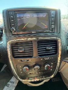 2017 Dodge Grand Caravan SXT • 7 Passenger • Stow 'n Go • New Ti - Photo 9