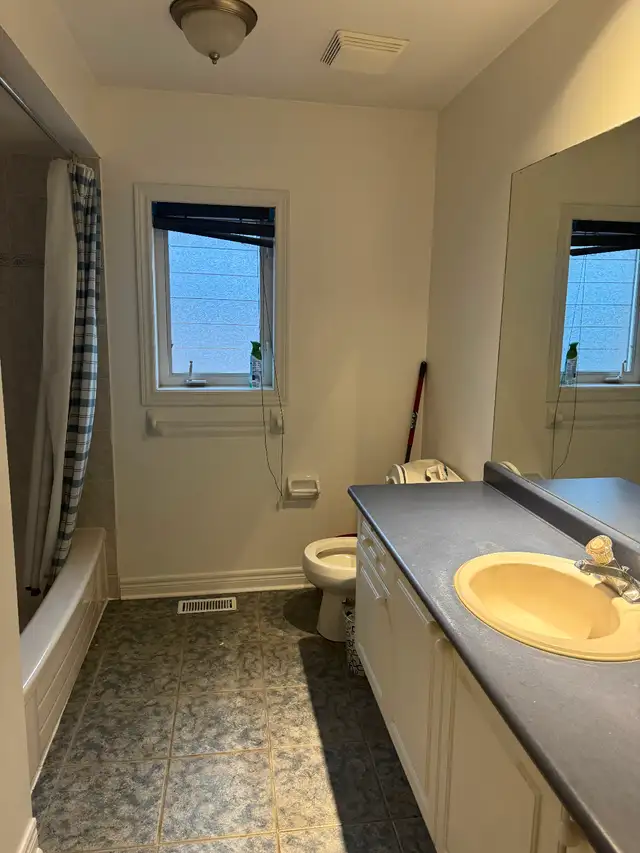 Room for rent - Photo 3