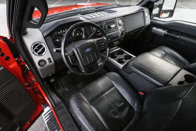 2012 Ford F-350 SuperDuty Lariat 6.7L Diesel 4x4 CrewCab - Photo 9