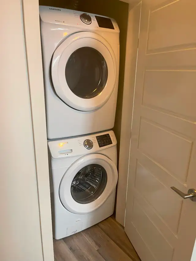 One Bedroom Legal Suite – Harbour Landing – June 1 - Photo 8