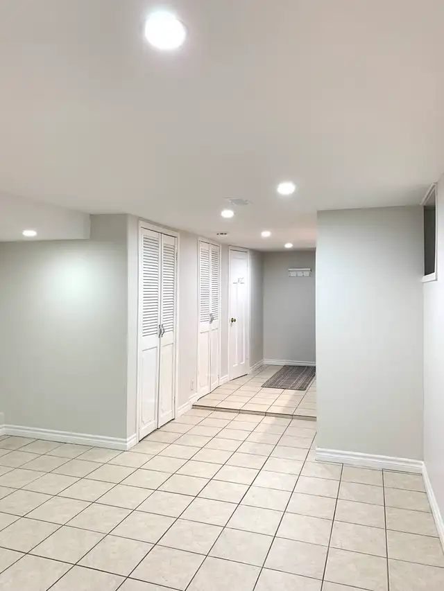 East Downtown (Woodbine/Danforth) ONE bdrm $1400 - Photo 6