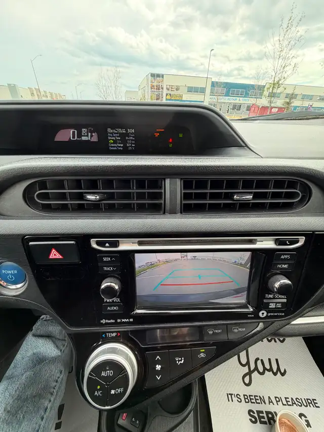 2016 Toyota Prius C Technology • Sunroof • Navigation • Hybrid - Photo 7