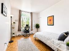 Good Area! Safe and Clean! Fully Furnished! Everything Included!