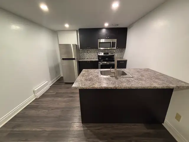 Westshore, Pickering - Spacious 1 Bedroom Apartment - Photo 4