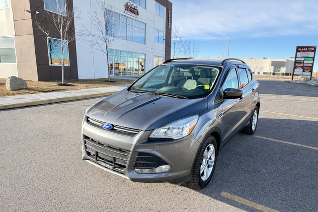 2014 Ford Escape SE • EcoBoost • Backup Camera • Heated Seats - Photo 2