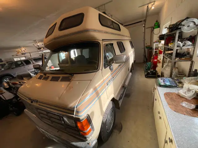 1988 Dodge Ram 250 Pleasure-Way Travel Van - Photo 3