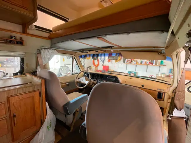 1988 Dodge Ram 250 Pleasure-Way Travel Van - Photo 5