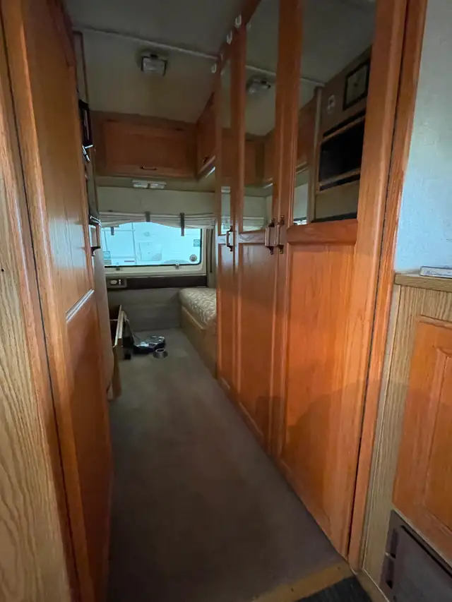 1988 Dodge Ram 250 Pleasure-Way Travel Van - Photo 6