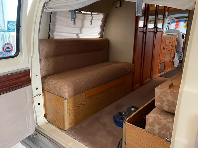 1988 Dodge Ram 250 Pleasure-Way Travel Van - Photo 7