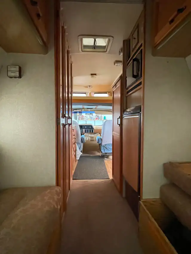 1988 Dodge Ram 250 Pleasure-Way Travel Van - Photo 8