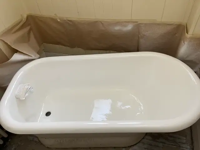 tub , tiles , sinks Reglazing - Photo 9