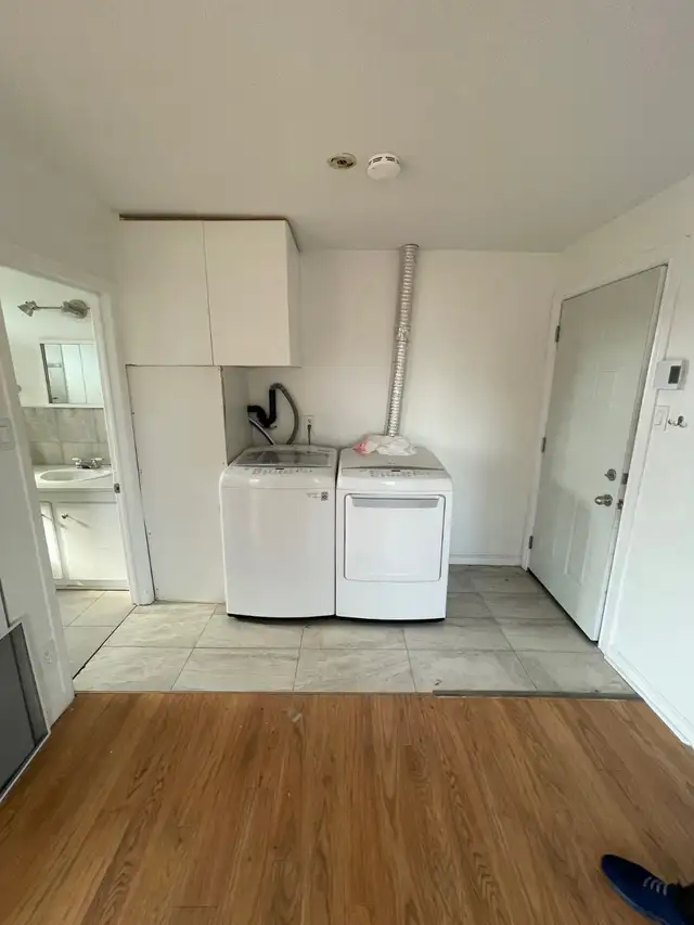 3-Bedroom Apartment – Close Downtown Ottawa - Photo 2