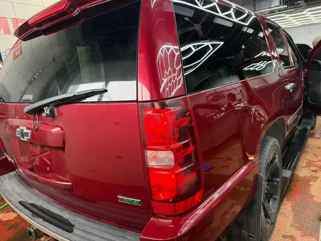 For sale:  2010 Chevrolet Suburban 1500 – Red Jewel Tintcoat - Photo 2