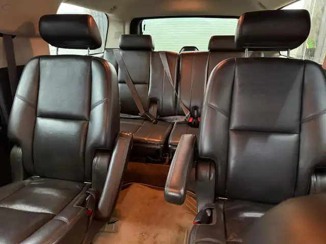 For sale:  2010 Chevrolet Suburban 1500 – Red Jewel Tintcoat - Photo 4