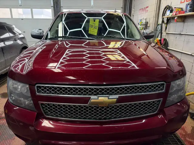 For sale:  2010 Chevrolet Suburban 1500 – Red Jewel Tintcoat - Photo 6