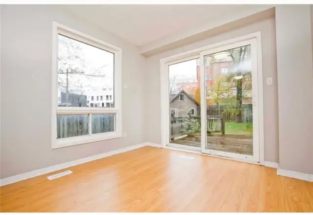 Comfortable & Updated Home Near University in Oshawa - Photo 5