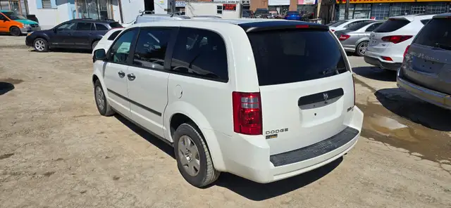 2009 Dodge Grand Caravan SE Stow N Go! ONLY 124000km! - Photo 5