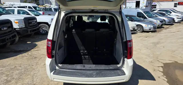 2009 Dodge Grand Caravan SE Stow N Go! ONLY 124000km! - Photo 7