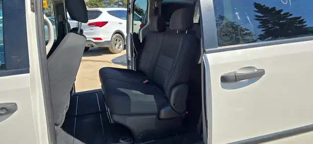 2009 Dodge Grand Caravan SE Stow N Go! ONLY 124000km! - Photo 9
