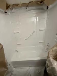 Bathtub & Tile Reglazing - Photo 3