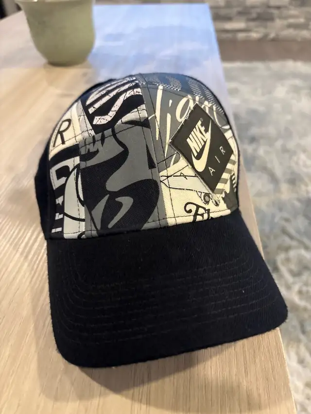 Nike Air Hat - EUC