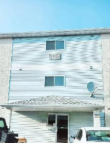 FOR RENT: 2 BEDROOM CONDO UNIT IN GARDEN CITY AREA